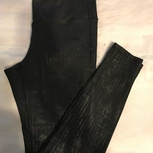 Athleta metallic print Chataranga Legging